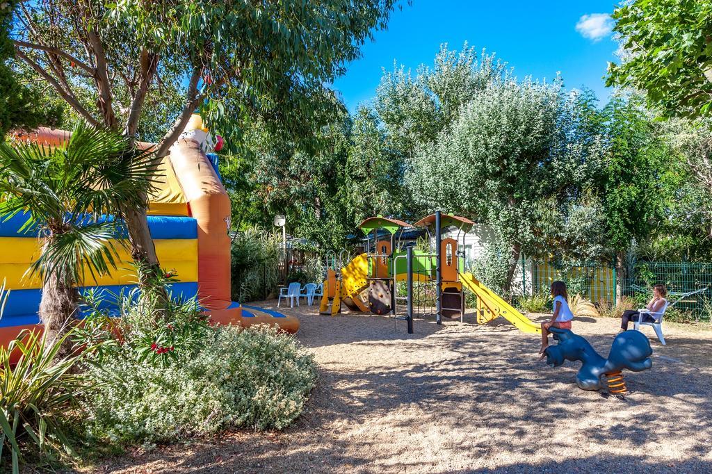 Camping Antioche D'Oléron La Brée-les-Bains Extérieur photo